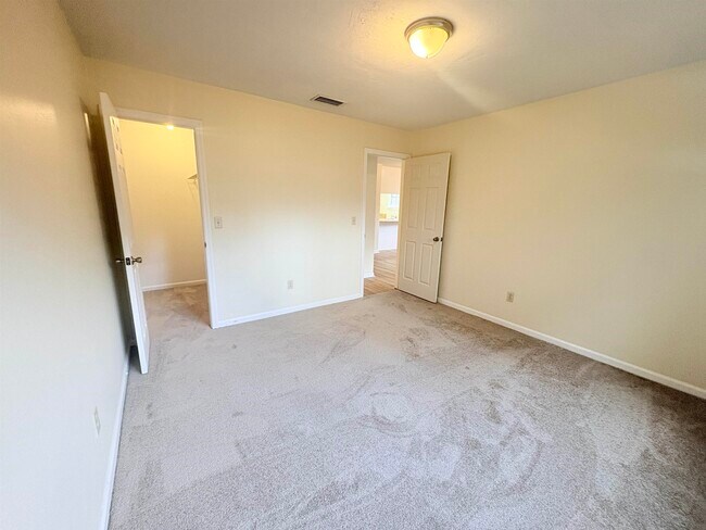 Building Photo - 3417 Sedona Loop