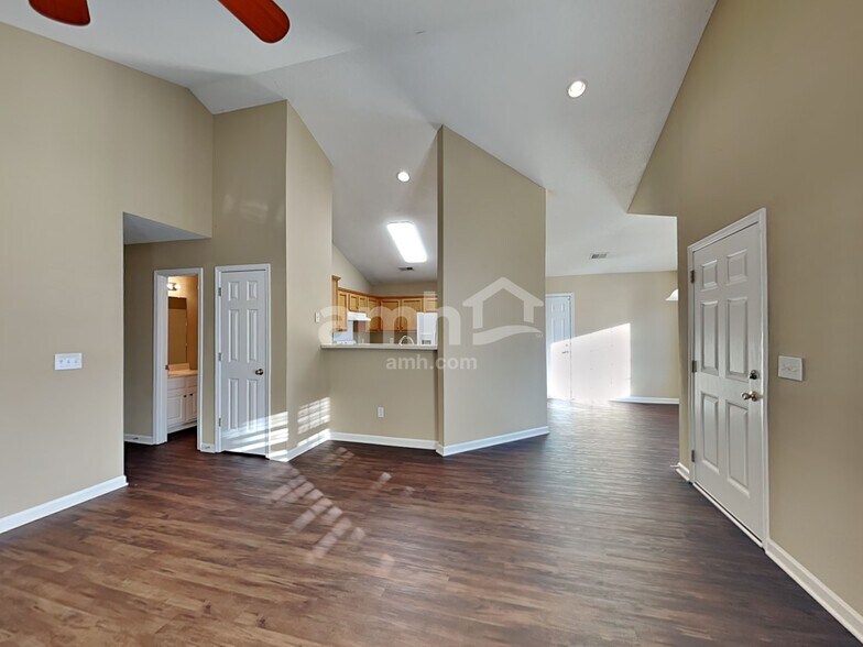 Building Photo - 433 Stoney Run Dr