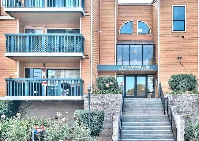 Building Photo - 2 Bed 2 Bath Condo in San Pablo -- AVAILAB...