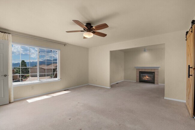 Building Photo - 2420 Regal View Ct