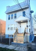 Building Photo - 51 Arverne Ter