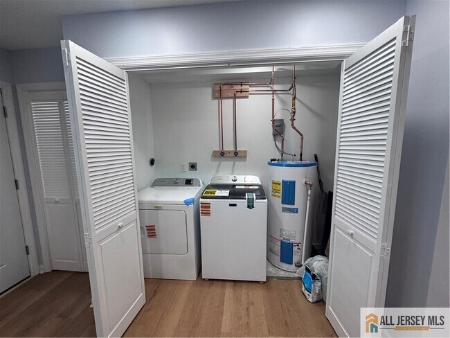 Building Photo - 33 Mercer St