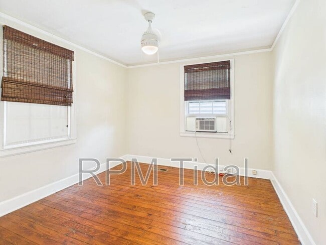 Building Photo - 217 Palen Ave