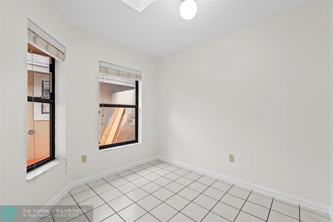 Building Photo - 13924 Folkestone Cir