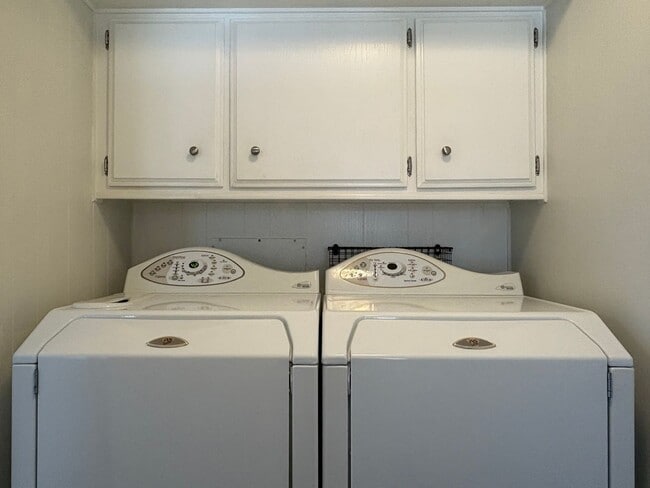 Building Photo - Spacious 2BR/2BA Home for Rent in San Marc...