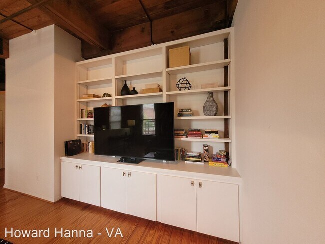 Building Photo - 1 br, 1 bath House - 230 W. Tazewell Stree...