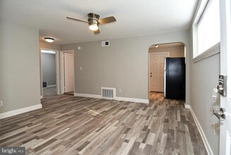 Building Photo - 8208 Bellefonte Ln