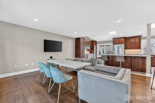 Building Photo - 2289 Brookside Dr