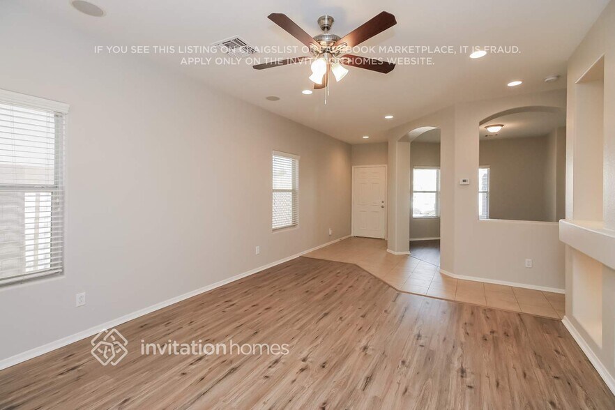 Building Photo - 3677 E Remington Dr