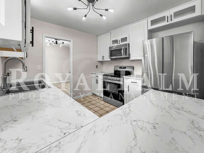 Building Photo - 3 Bed | 2 Bath Home on SE 46th Terrace – Space to Live, Room to Breathe