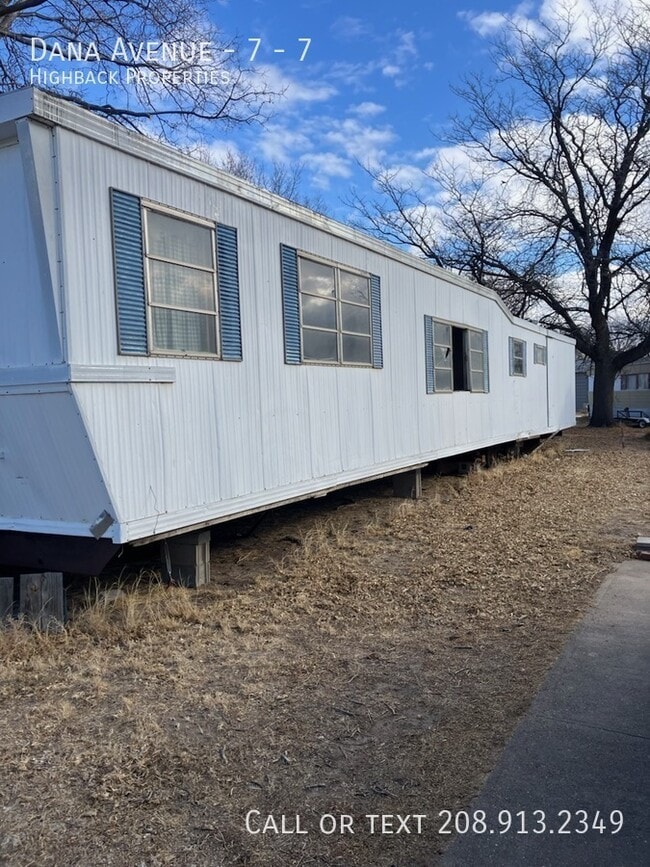 Building Photo - Dana Avenue - 7-7