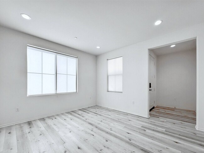 Building Photo - 3180 E Yountville Dr