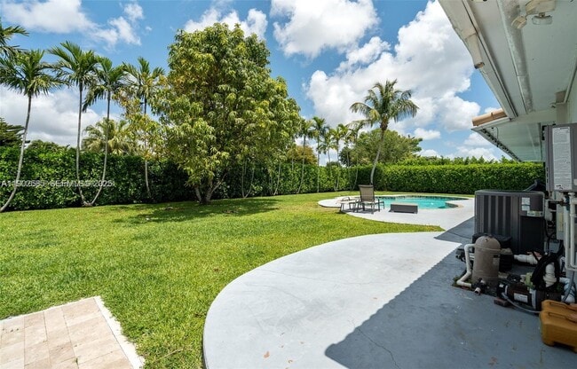 Building Photo - 10841 SW 127th St