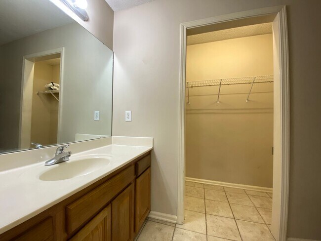 Building Photo - 5108 Ivy Trace Ct