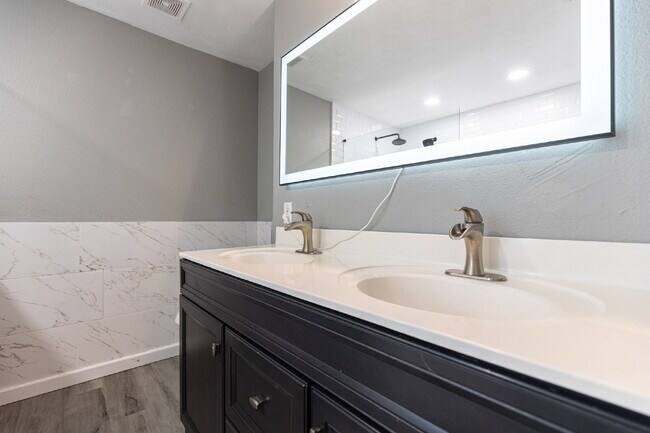 Building Photo - 11119 Rindle Ranch