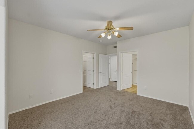 Building Photo - 6800 Dorita Ave