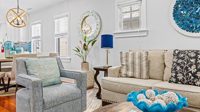 Building Photo - 710 Battersea Rd