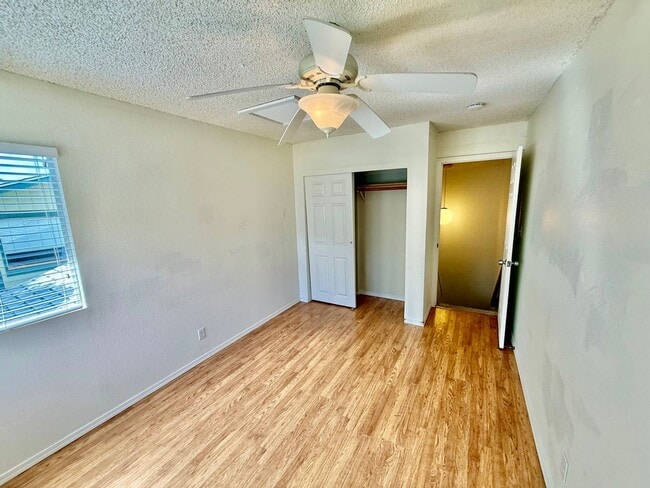 Building Photo - Palehua Hillside Community/4 BD/2.5 BA/2 PK