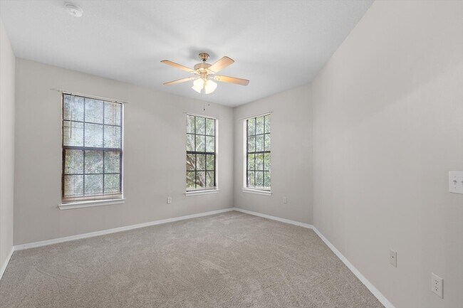 Building Photo - Gated Bartram Park Condo