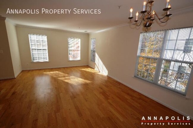 Building Photo - 2123 Hideaway Ct