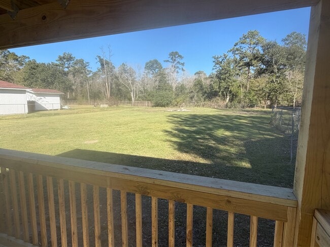 Building Photo - 340 Meadow Dr