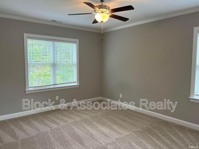 Building Photo - 555 Mariah Towns Way