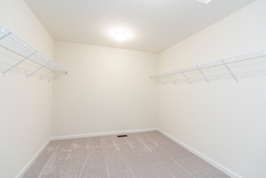 Building Photo - 205 Whitetail Trl