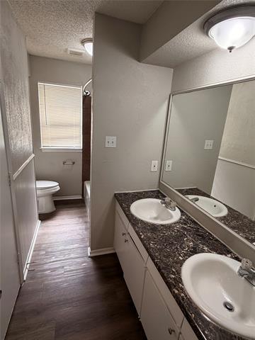 Building Photo - 1005 Fairfax Ct