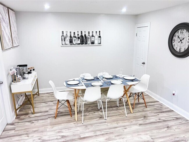 Building Photo - 451 Castle Hill Ave