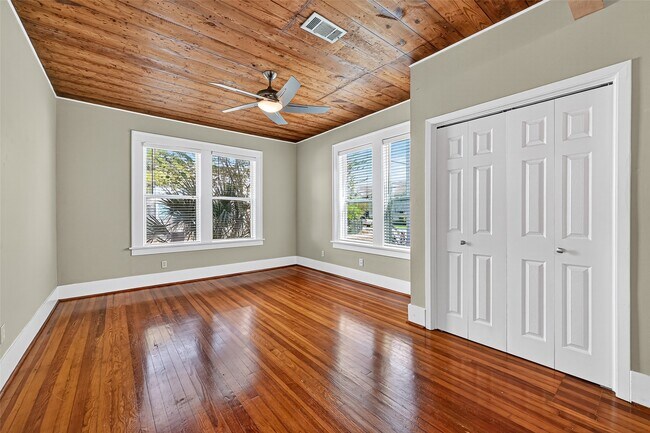 Building Photo - 711 Fargo St