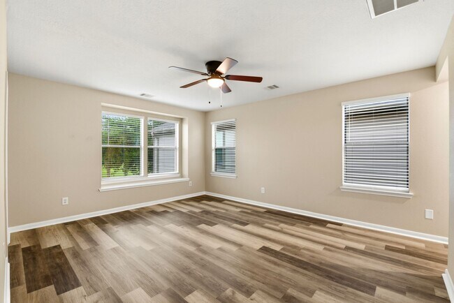 Building Photo - 1230 Grassy View Dr