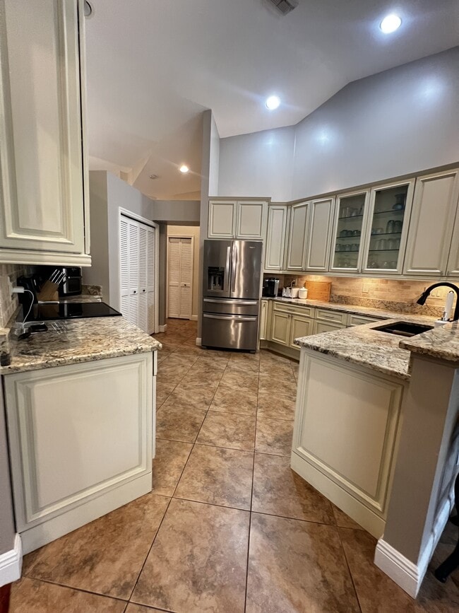 Building Photo - 9421 Old Hickory Cir