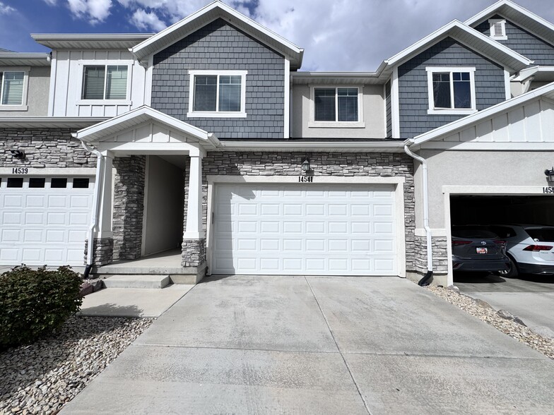 Building Photo - 14541 S Juniper Shade Dr