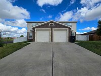 Building Photo - 4711 Waterproof Dr