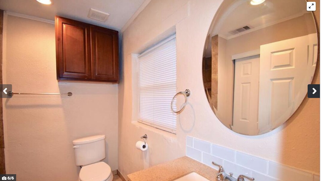 Building Photo - 429 W 2nd St