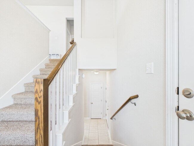 Building Photo - 2505 Meyer Cv