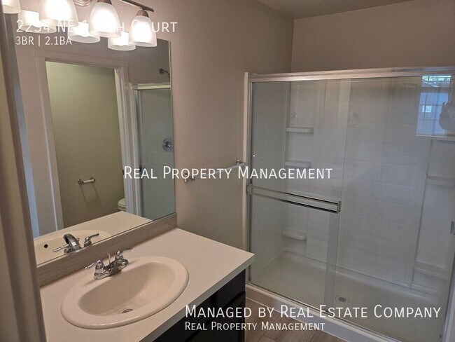 Building Photo - 2234 NE 115th Ct