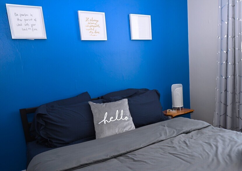 Building Photo - 1544 Oakridge Rd