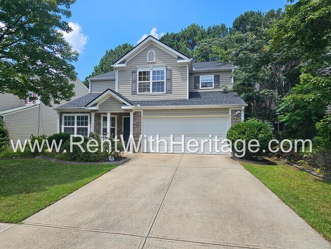 Building Photo - Gorgeous 5 bedroom, 2.5 bath / Attention t...