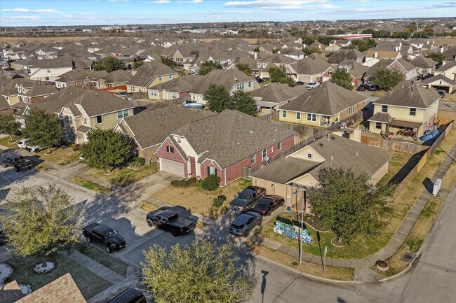 Building Photo - 8306 Hampton Bay Drive