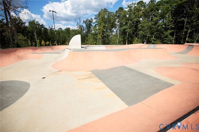 Building Photo - 214 Greenpark Rd