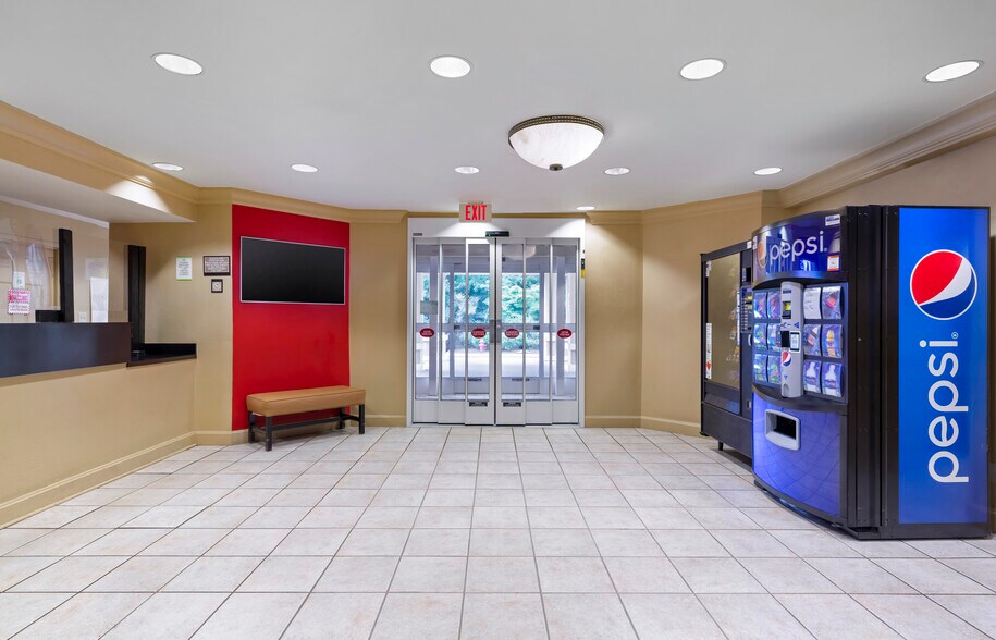 Building Photo - Furnished Studio-Boston - Westborough - East Main Street