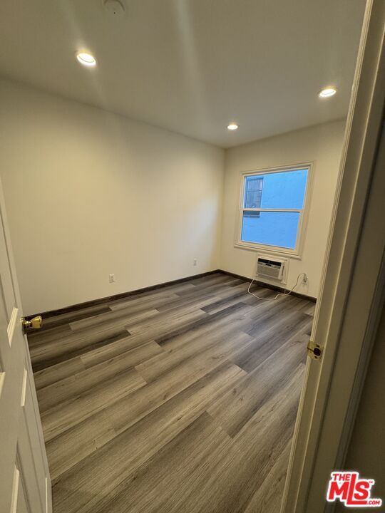 Building Photo - 133 Crescent Dr