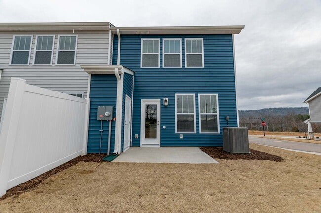 Building Photo - Monte Vista Townhomes