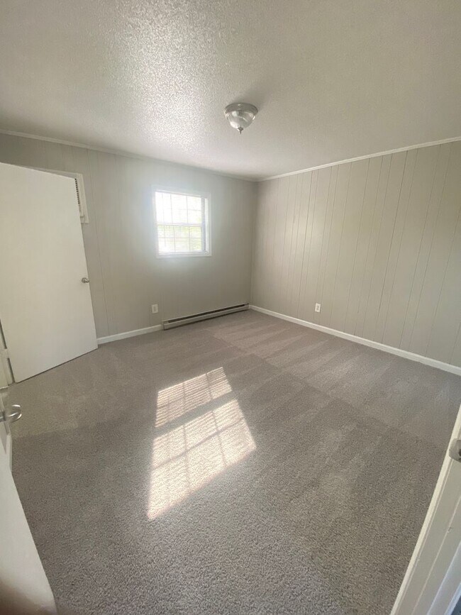 Building Photo - May Savings Are Here! Application Fee WAIVED ALL month!