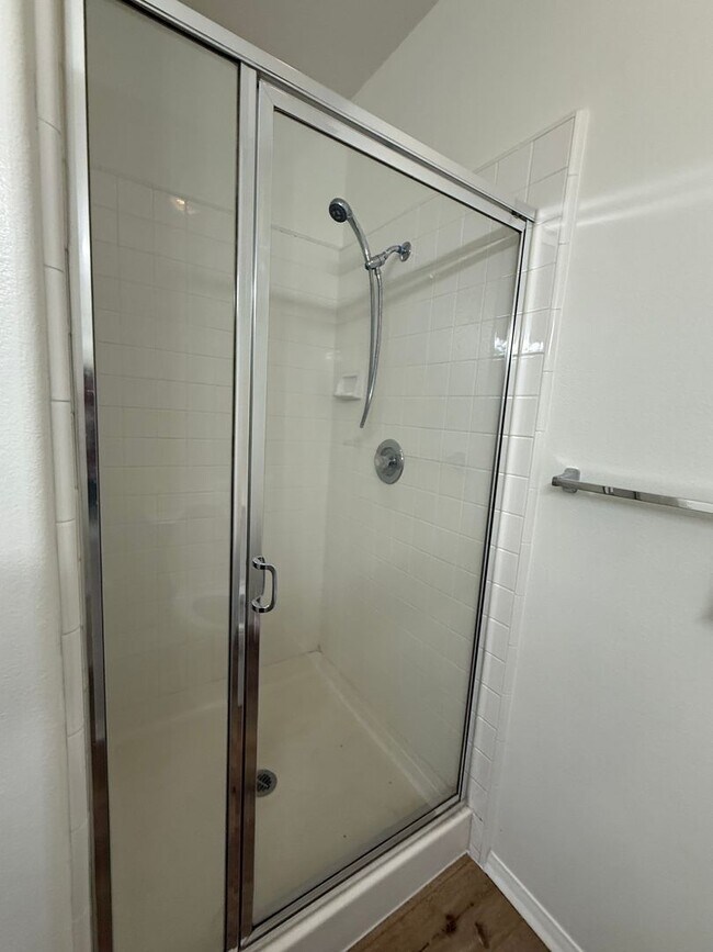 Building Photo - Wyndham Rose in AV, 2 Bedrooms,2 Bathrooms + Den, Gated Community,