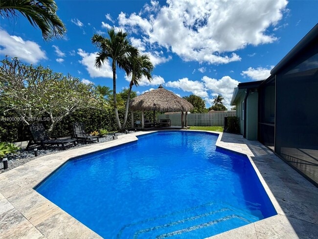 Building Photo - 5704 SW 116th Ave