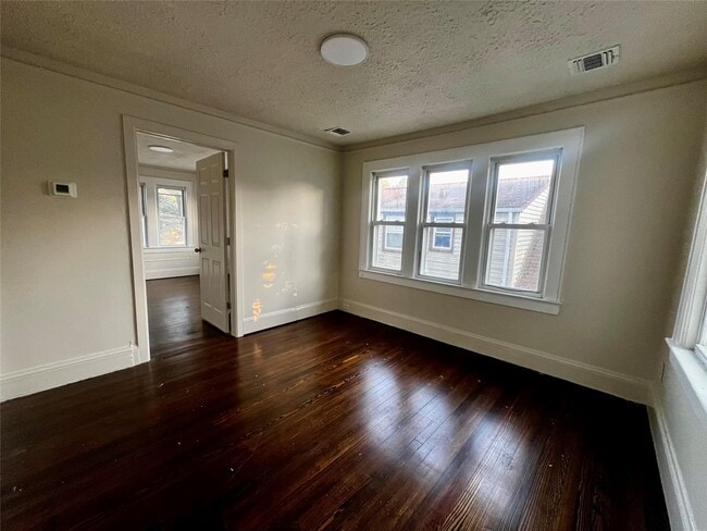 Primary Photo - 828 Harrison St