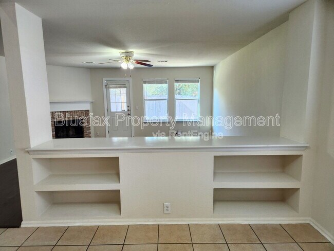 Building Photo - 943 Tisbury Pkwy