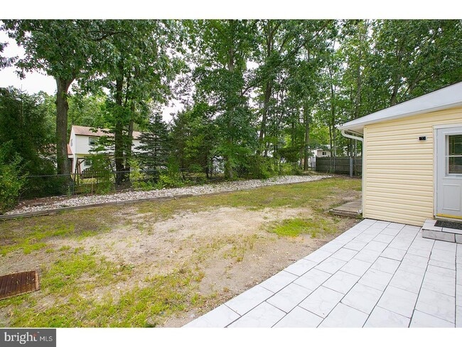 Building Photo - 923 Forbes St